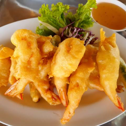 กุ้งปลาหมึกชุบแป้งทอด