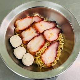 บะหมี่หมูแดง+ลูกชิ้นหมู
