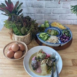 หนมจีน แกงเขียวหวานไก่ กลับบ้าน