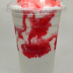 นมหมีปั่นน้ำสตรอเบอร์รี