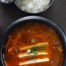 ซุปกิมจิใส่หมู+เต้าหู้+ข้าว