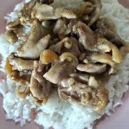 ไก่กระเทียม