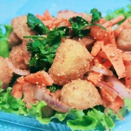 ยำไก่แซ่บ
