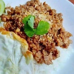 ข้าวหมูสับกระเทียม(ฟรีไข่ดาว)