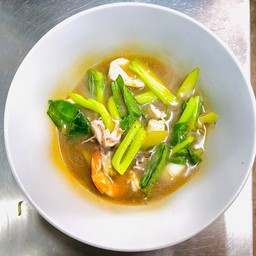 เส้นใหญ่ราดหน้าหมู