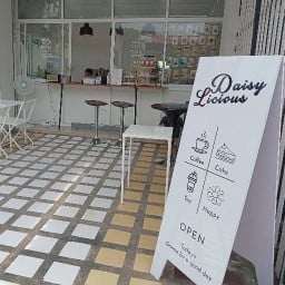 Daisy Licious Coffee & Dessert *