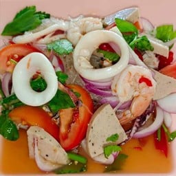 ยำรวมมิตรทะเล