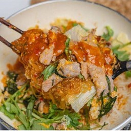 สุกี้แห้ง หมู