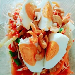 ตำไทย ไข่เค็ม SomTum Thai style with salted eggs