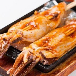 ปลาหมึกสดย่าง 1 ไม้ 烤鱿鱼