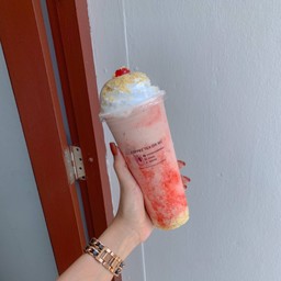 strawberry sheet cake