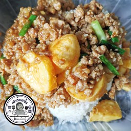ข้าวเต้าหู้ไข่ทรงเครื่อง
