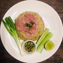 ข้าวผัดแหนม