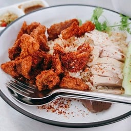 ข้าวมันไก่หม่าล่า+ไก่ต้ม พิเศษ