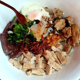 ก๋วยจั๊บอุบลน้องไดม่อน(หมูยอแม่ฮายส่งตรงจากอุบล)