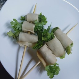 ฟองเต้าหู้พันผักชี 1 ไม้ 香菜豆腐