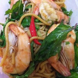 สปาเก็ตตี้กุ้งพริกแห้ง
