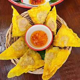 เกี๋ยวกรอบหมูเด้ง 7 ชิ้น