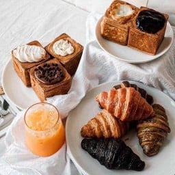 CANDY BAKED ร้านขนมแมวหน้าดำ บางบัวทอง