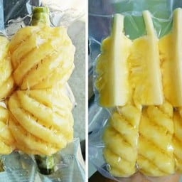 สัปปะรดภูแล ริมบึงแก่นนคร