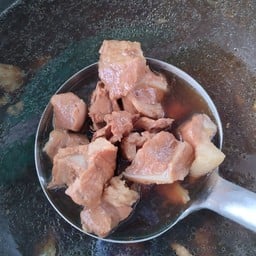 กระดูกอ่อนหมูพะโล้