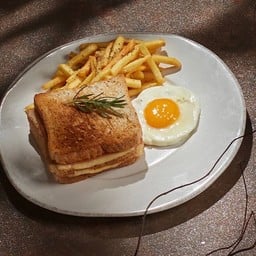 แซนวิชแฮมชีสไข่ดาว เฟรนฟราย