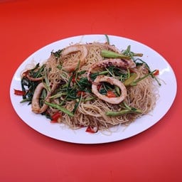 หมี่ผัดกระเฉด ปลาหมึก