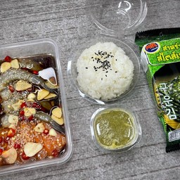 เซ็ตกินเพลิน'มิ๊กม่อนกุ้ง,ยำสาหร่าย,ข้าวญี่ปุ่น,สาหร่ายห่อ,