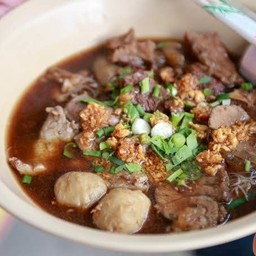 ก๋วยเตี๋ยวเนื้อ