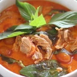 แกงเผ็ดเป็ดย่าง