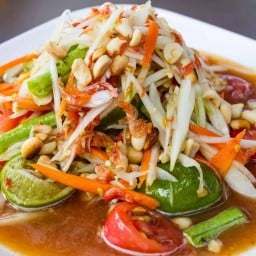 กระเพราพริกแห้ง