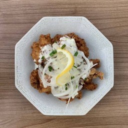 ไก่ทอดซอสหัวหอม
฿79