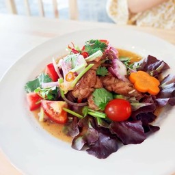 ยำสันคอหมูย่าง (Sour&Spicy Salad w/Grilled Pork Collar)