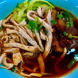 ก๋วยเตี๋ยวไก่มะระน้ำข้นไม่น่อง