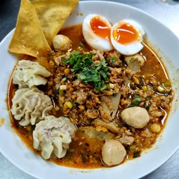 ก๋วยเตี๋ยวต้มยำหมูโบราณ+ไข่หวาน+เกี๊ยวหมู