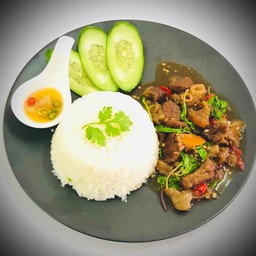ข้าว + กะเพราเนื้อตุ๋น Minced beef Basil Rice