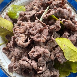 น่องลายลวกจิ้ม น้ำพริกข่า