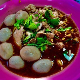 ก๋วยเตี๋ยวน้ำตกหมู