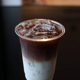 ลาเต้เย็นหรือปั่น