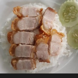 ข้าวหมูกรอบ