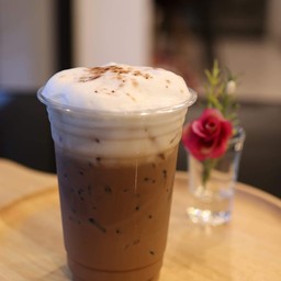 คาปูชิโน่เย็นหรือปั่น