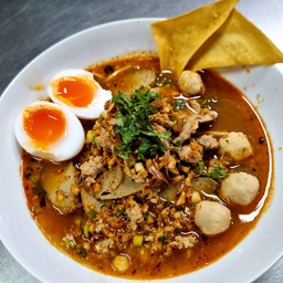 ก๋วยเตี๋ยวต้มยำหมูโบราณ+ไข่หวาน