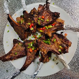 ซี่โครงแกะย่าง 4  ชิ้น 烤羊排 (4个)