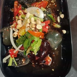 ยำไข่เยี่ยวม้า