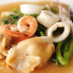 ราดหน้าทะเล