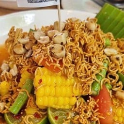 ตำข้าวโพดไวไวเส้นกรอบ