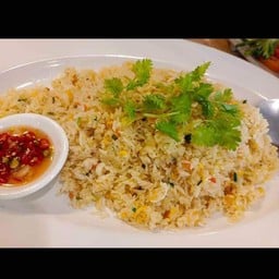 ข้าวผัดไข่ ใหญ่