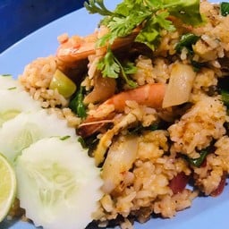 ข้าวผัดต้มยำทะเล