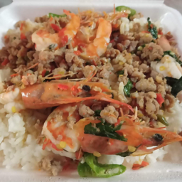 ข้าวราดกระเพาหมูสับกุ้ง