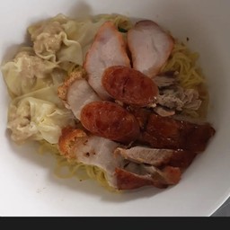 ก๋วยเตี๋ยวเกี้ยวหน้ารวม
